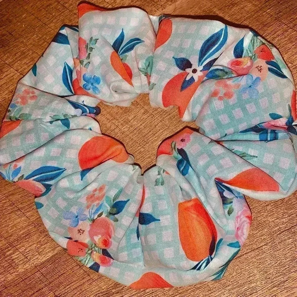 Orange magnolia darling MEGA scrunchie - Picture 1 of 1